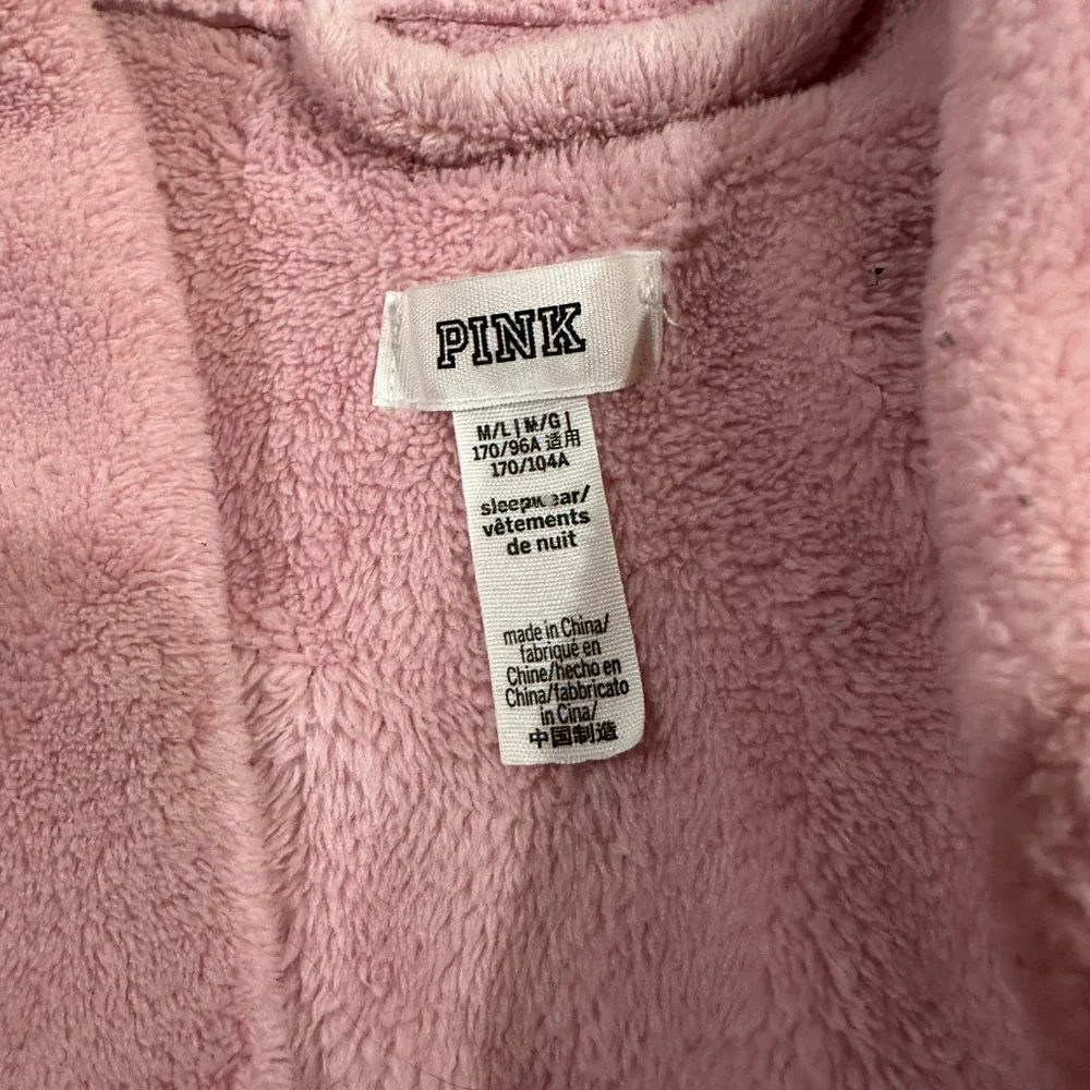 PINK Victoria's Secret Soft Pink Fleece Robe- short - Picture 5 of 8